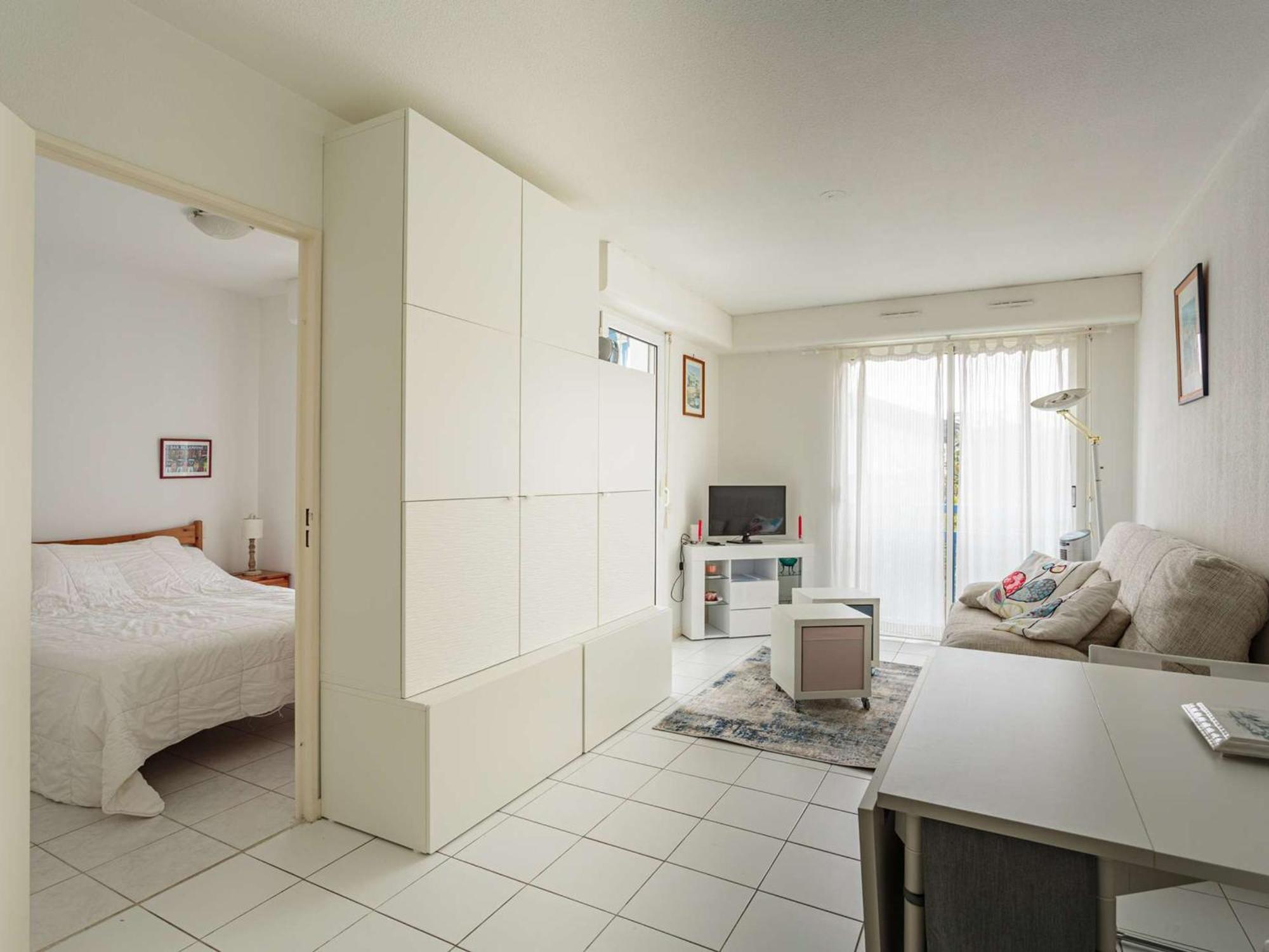 Appartement A 200 M De La Plage Avec Terrasse Et Parking, Au Coeur Des Commerces Et Restaurants - Fr-1-2-426 Hendaye Exterior photo